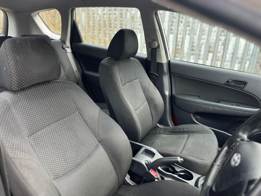 2012 Hyundai i30 Aberdare Motors