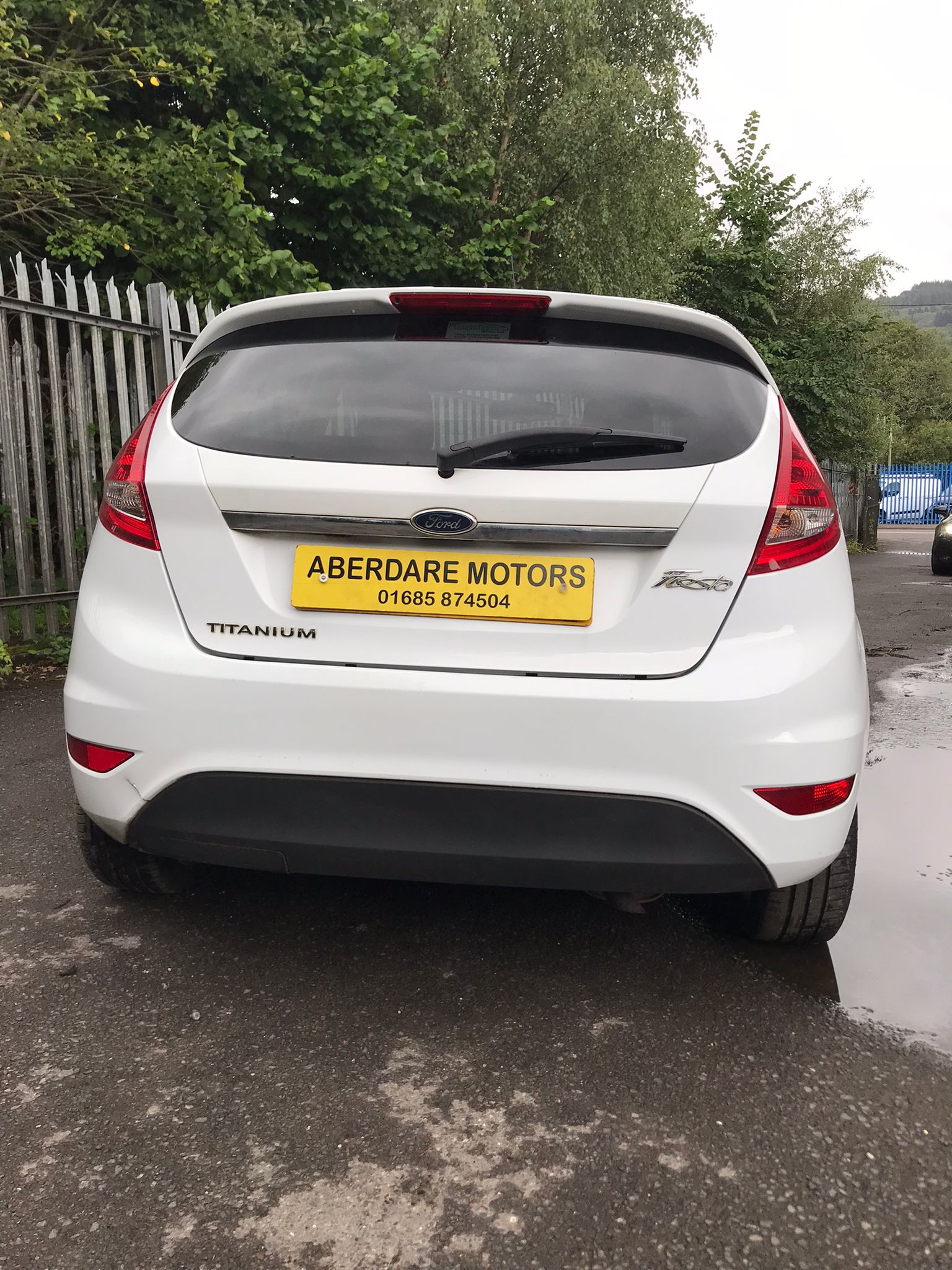 2011 Ford fiesta white aberdare motors