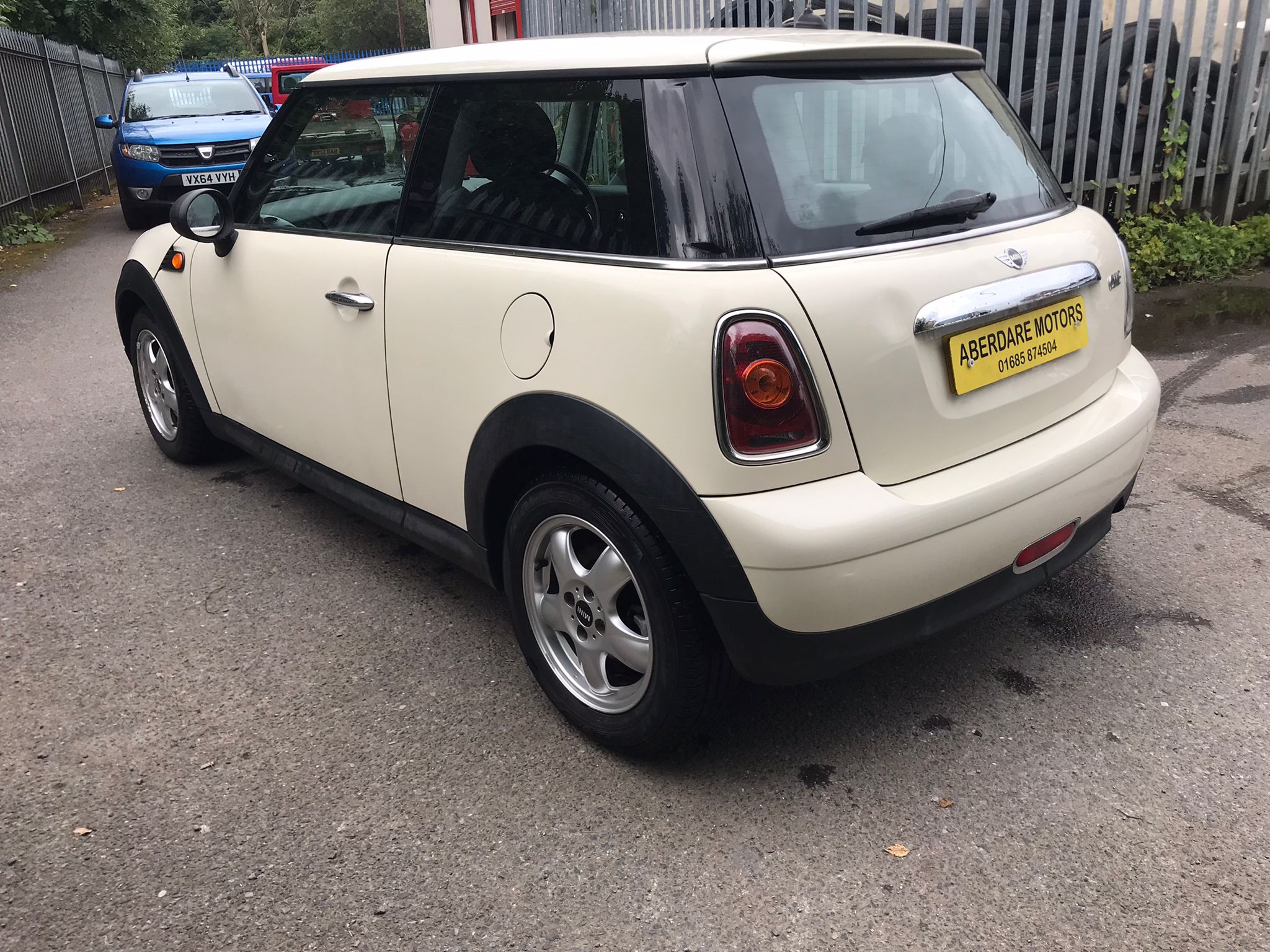 2009 mini cooper 1.4 petrol Aberdare mOTORS