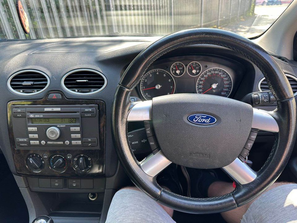 2005 Ford focus aberdare motors