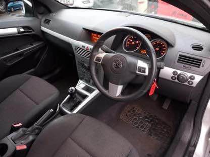 2010 Vauxhall astra coupe aberdare motors