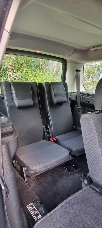 2005 Land Rover discovery aberdare motors