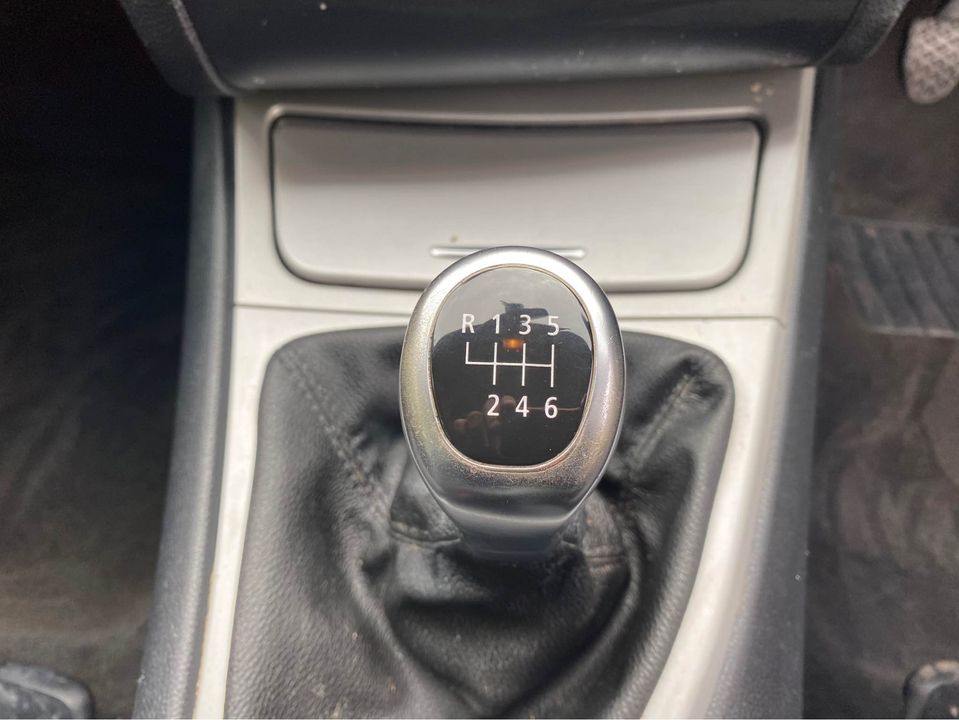 2010 BMW 118 Aberdare motors