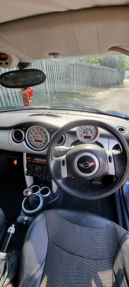 2002 MINI cooper aberdare motors