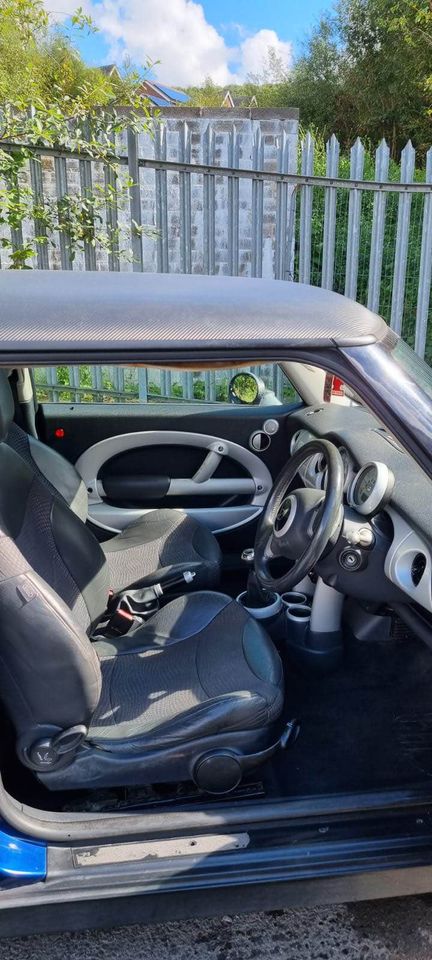 2002 MINI cooper aberdare motors