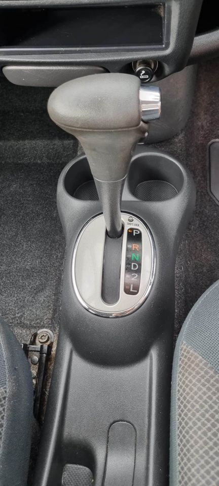 2004 Toyota yaris abrerdare motors