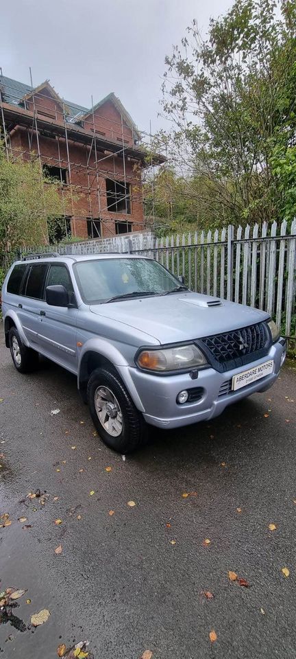 2003 Mitsubishi shogun equippe aberdare motors